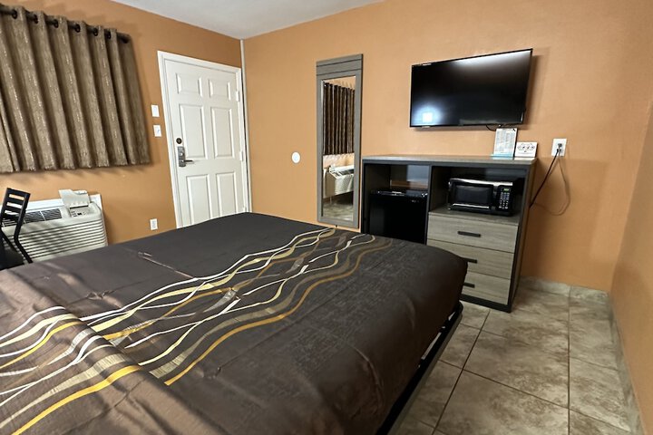 New Corral Motel