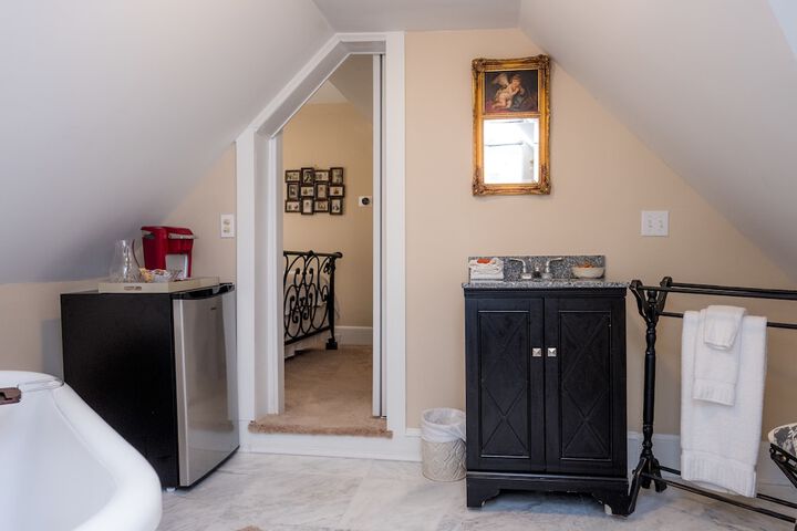 Room 21 of 43