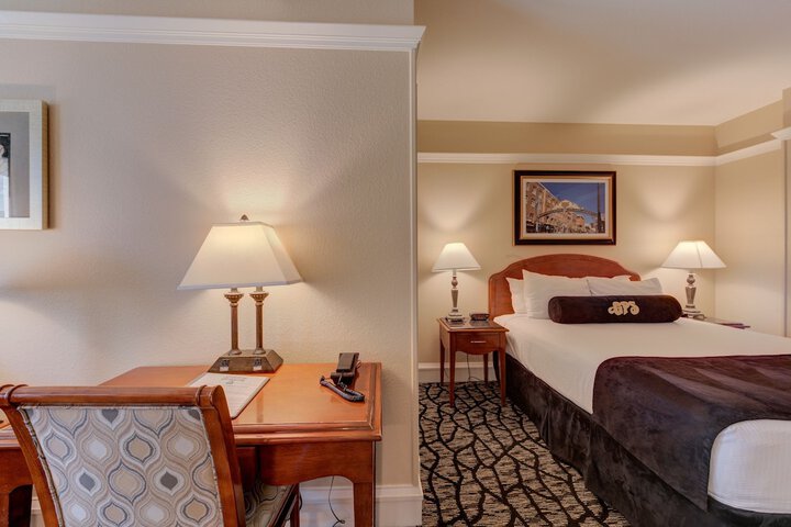 Room 21 of 82