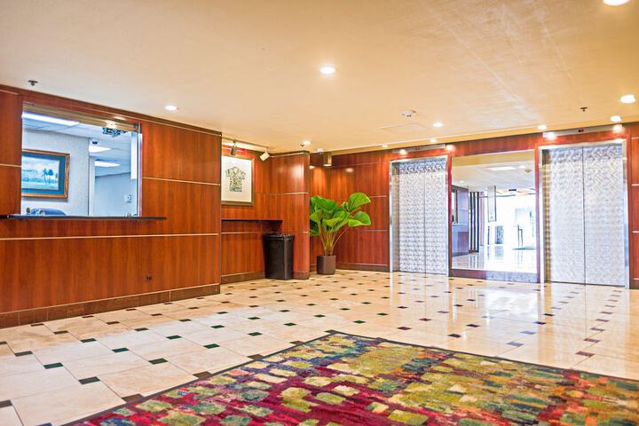 Hotel 3 of 206