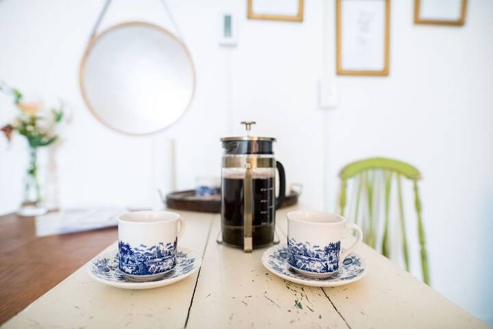 Breakfast/Coffee Service 105 of 120