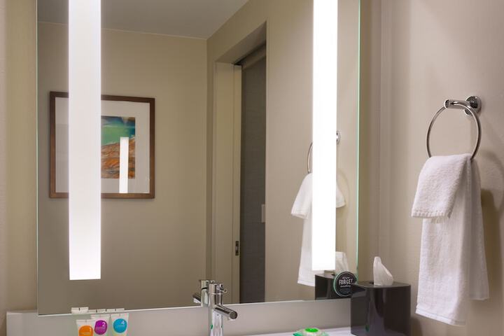 Room 15 of 42