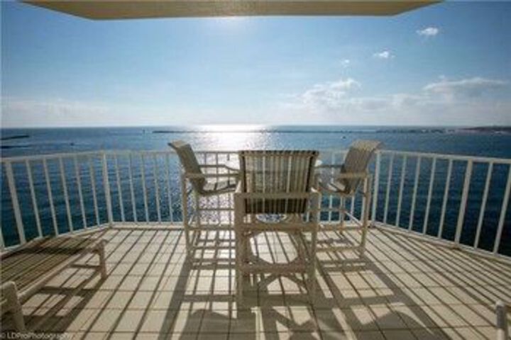 Waterview Towers Yacht Club by Holiday Isle