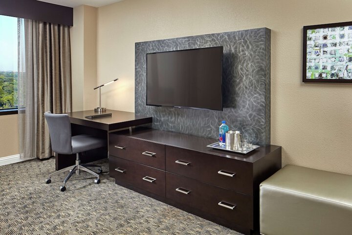 Room 17 of 50