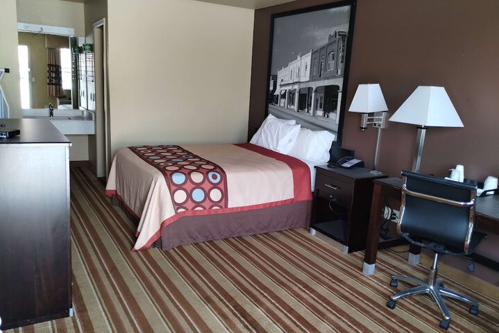 Room 29 of 32