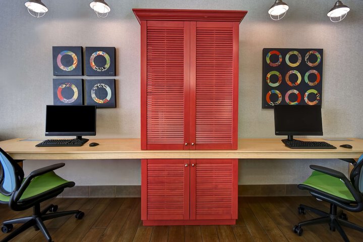 Business Center 49 of 50