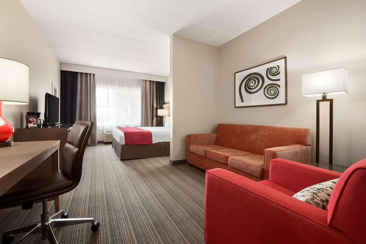 Room 9 of 24