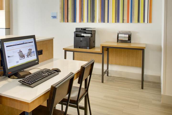 Business Center 27 of 27