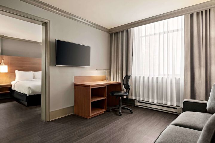 Room 17 of 25