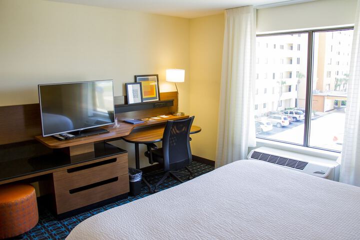 Wavecrest Lodge