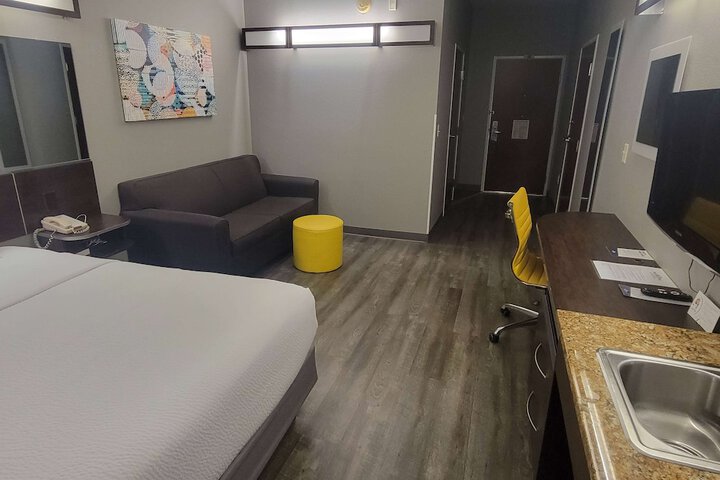 Room 43 of 54