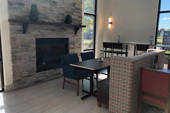 Holiday Inn Express & Suites Franklin KY by IHG