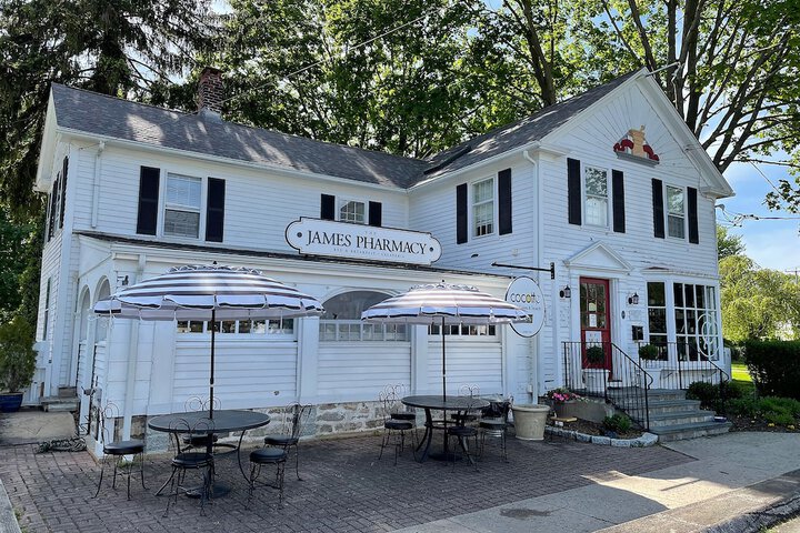 James Pharmacy Bed & Breakfast