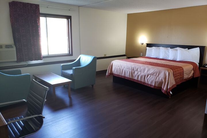 Americas Best Value Inn & Suites Harrisonville