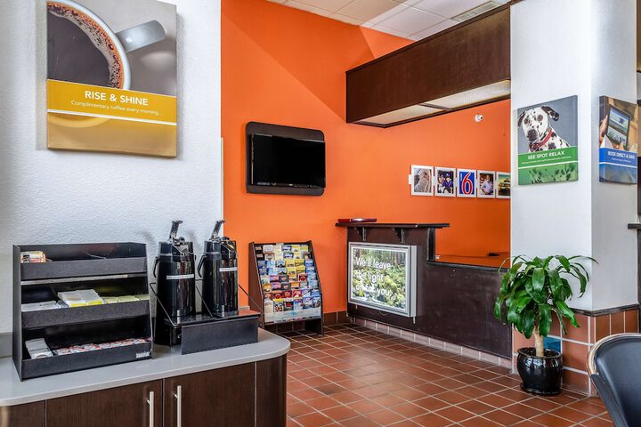 Motel 6 Oakdale CA