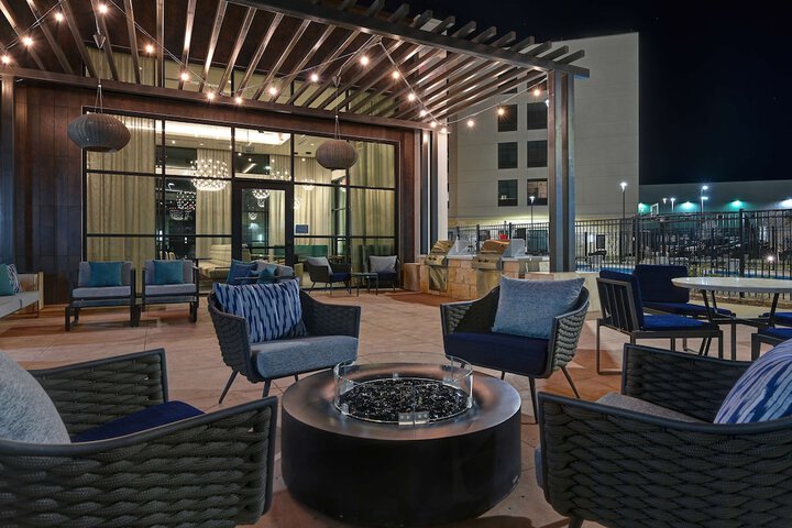 Hotel 2 of 50
