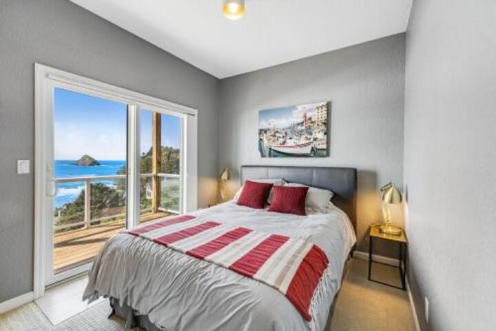 Oceanside Oasis