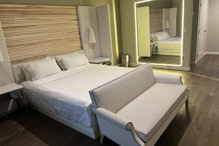 Aspire Inn & Suites Orange