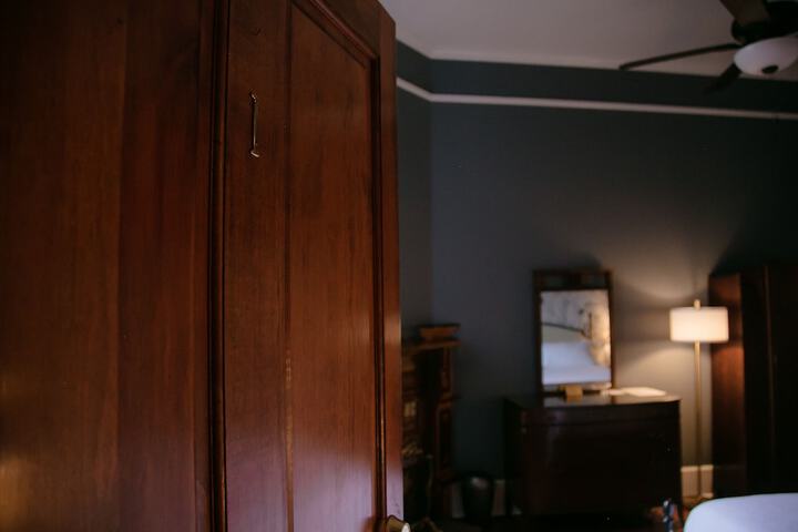 Room 49 of 87