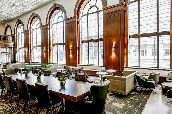Hotel Fort Des Moines Curio Collection by Hilton
