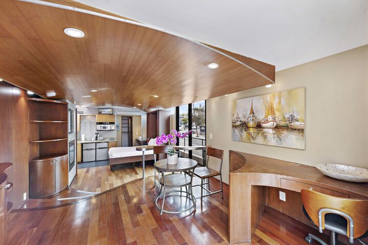 14 West Hotel