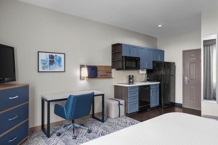 Candlewood Suites Alexandria by IHG