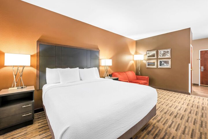 La Quinta Inn & Suites by Wyndham Boone University