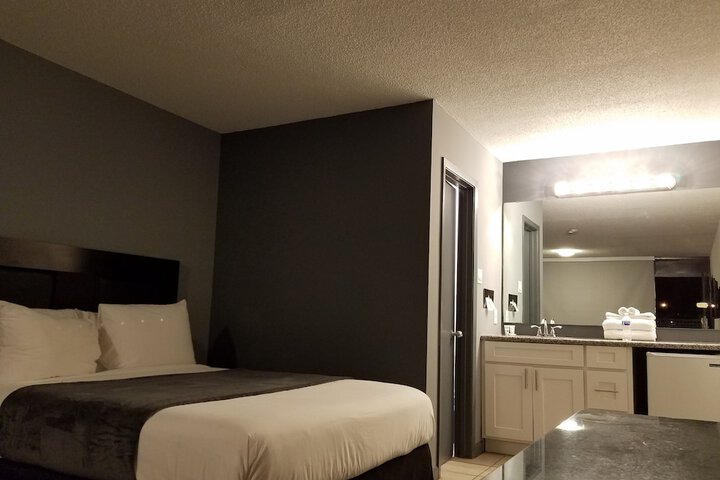 Room 30 of 39