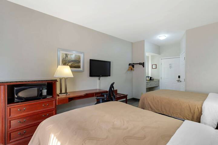 Room 18 of 38