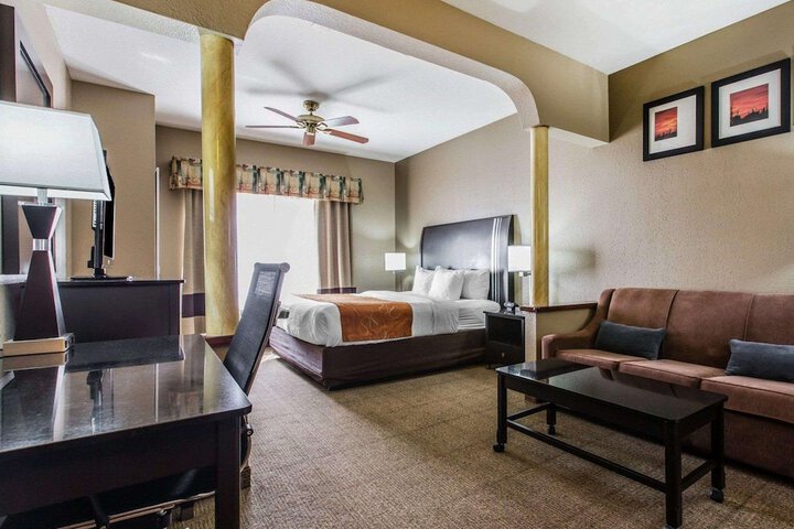Room 20 of 39