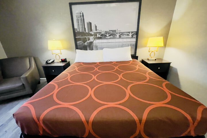 Room 41 of 65