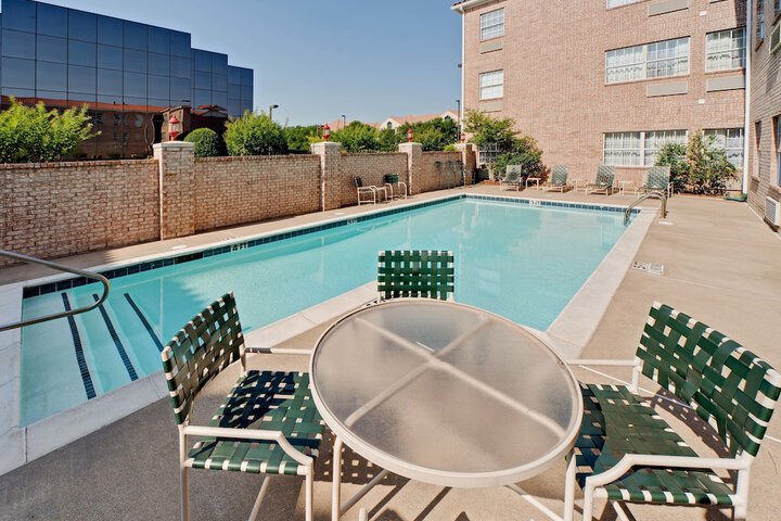 MainStay Suites Addison-Dallas