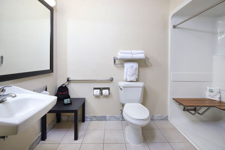 Room 11 of 29