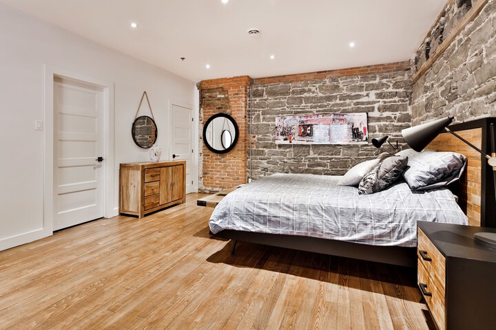 Room 11 of 73