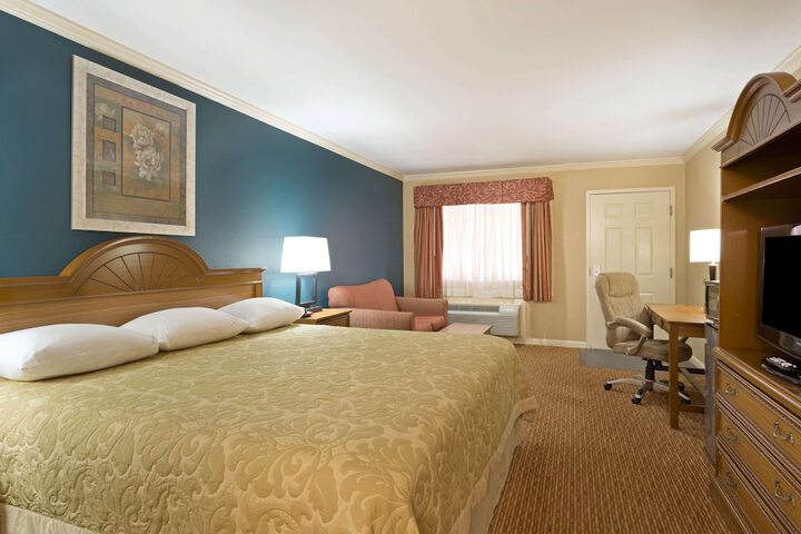 Room 16 of 21