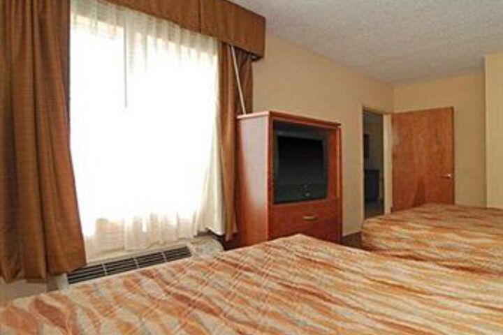 MainStay Suites