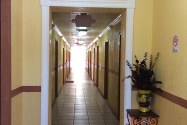 Dixie Hotel