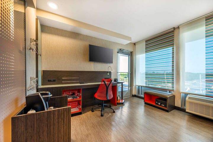 Room 26 of 48