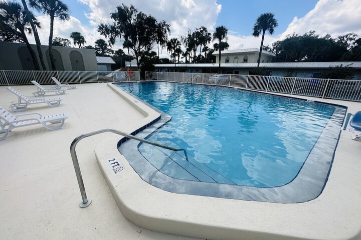 Pool 7 of 26