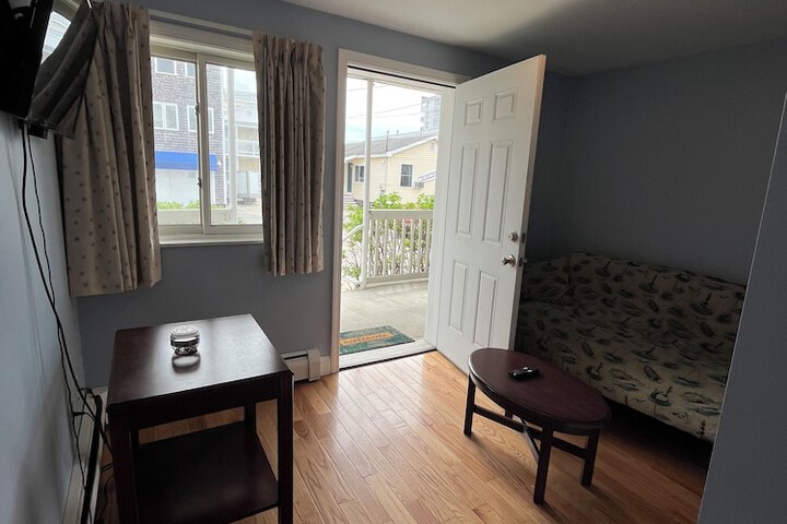 Beau Rivage Motel