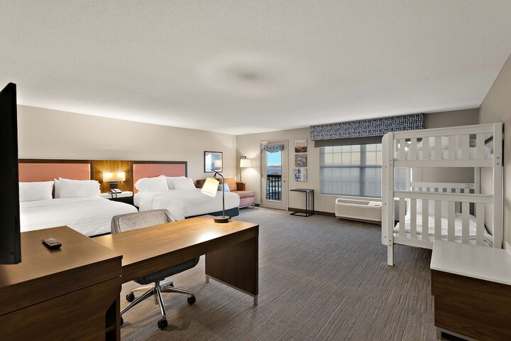 Hampton Inn & Suites by Hilton Petoskey