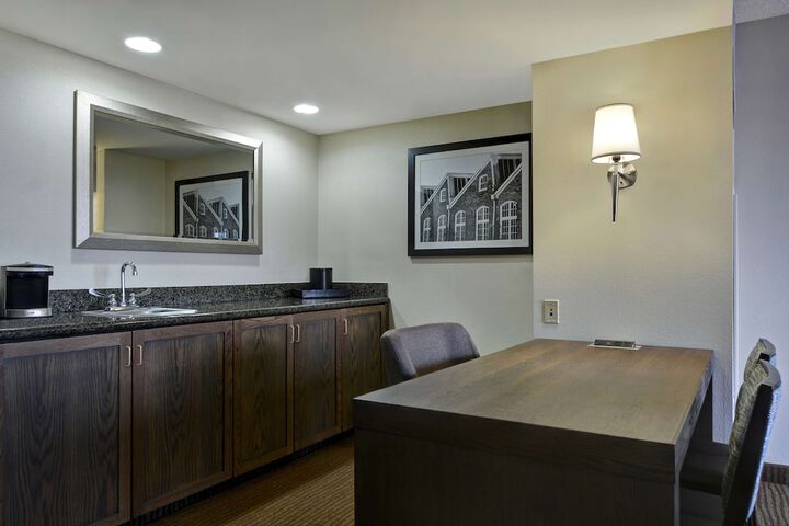 Embassy Suites Hotel Winston-Salem