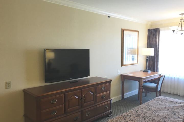 Room 30 of 41
