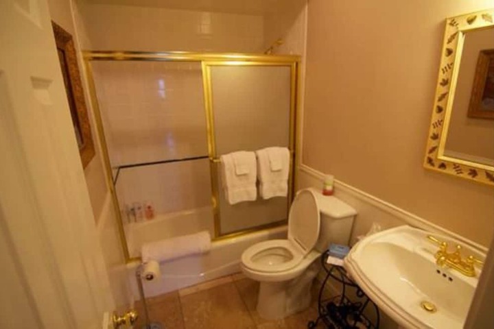 Room 16 of 49