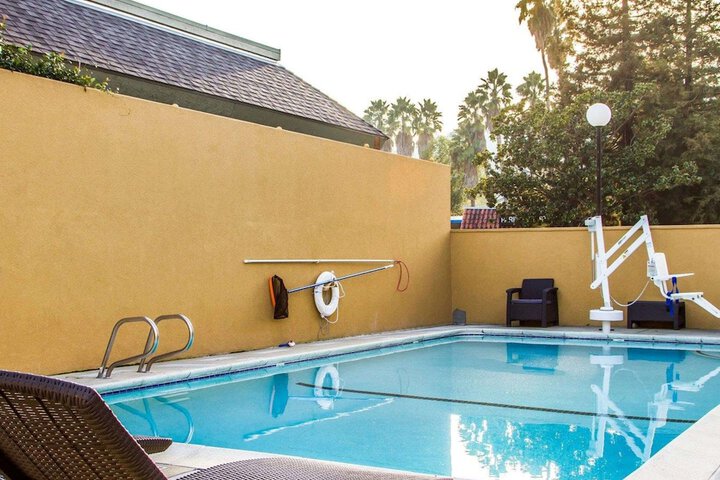 Rodeway Inn