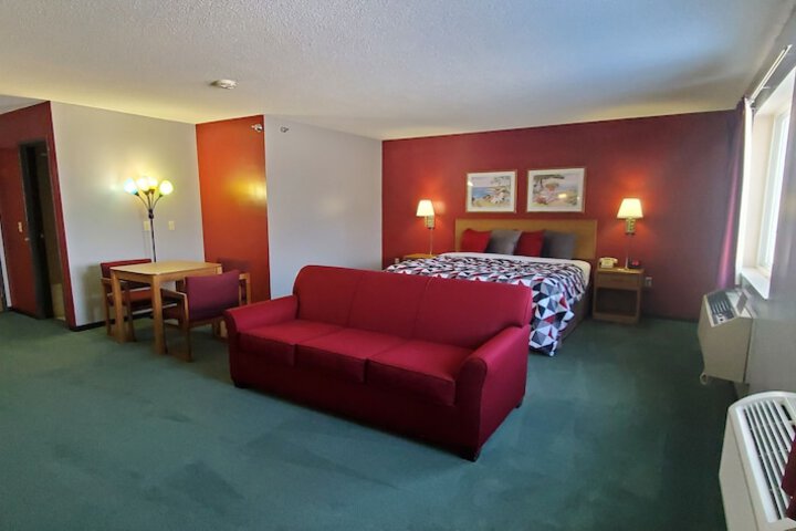 Room 37 of 40