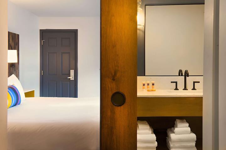 Hotel Becket BW Signature Collection