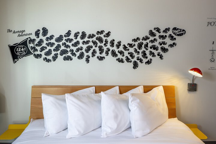 Room 8 of 55