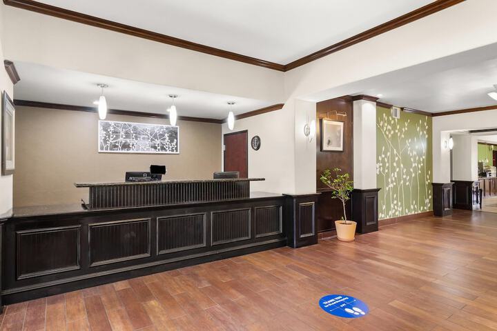 Sleep Inn & Suites Bush Intercontinental - IAH East