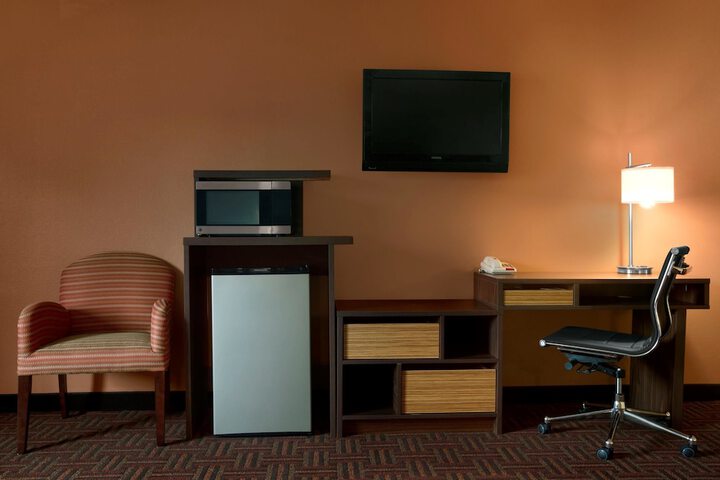 Room 13 of 18